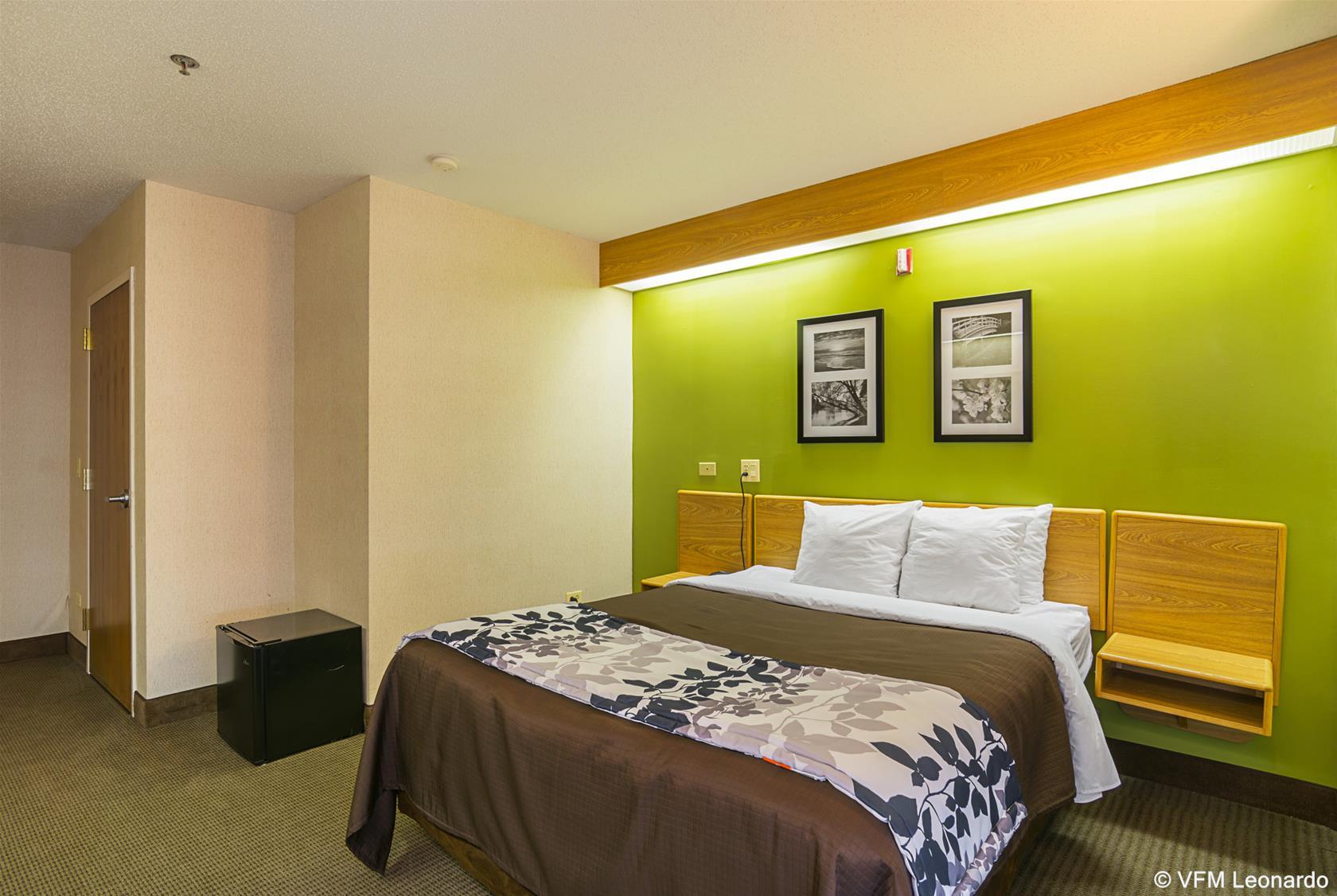 Sleep Near Great Lakes Naval Base Locanda 2*