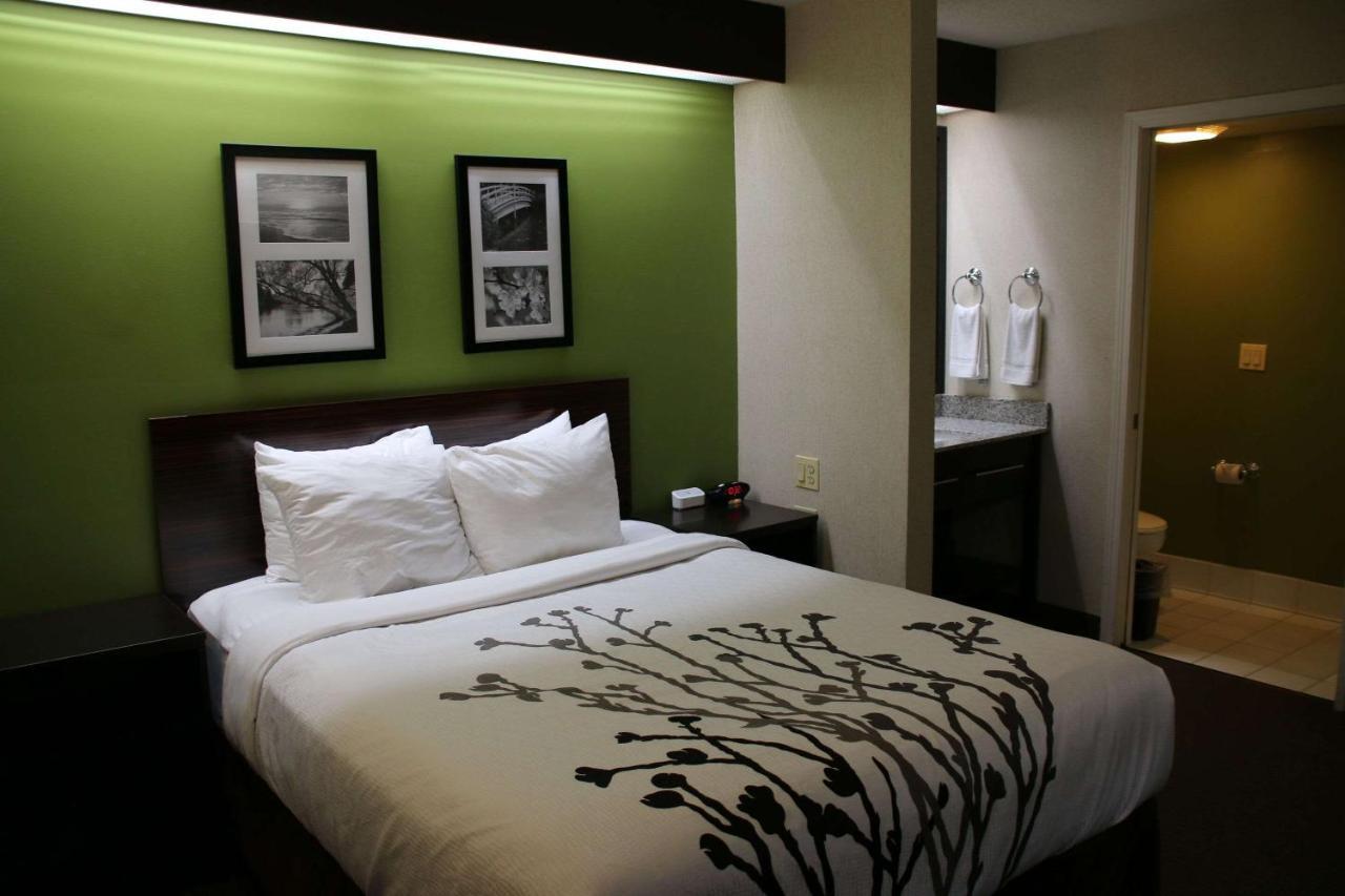 Sleep Near Great Lakes Naval Base Locanda Lake Bluff